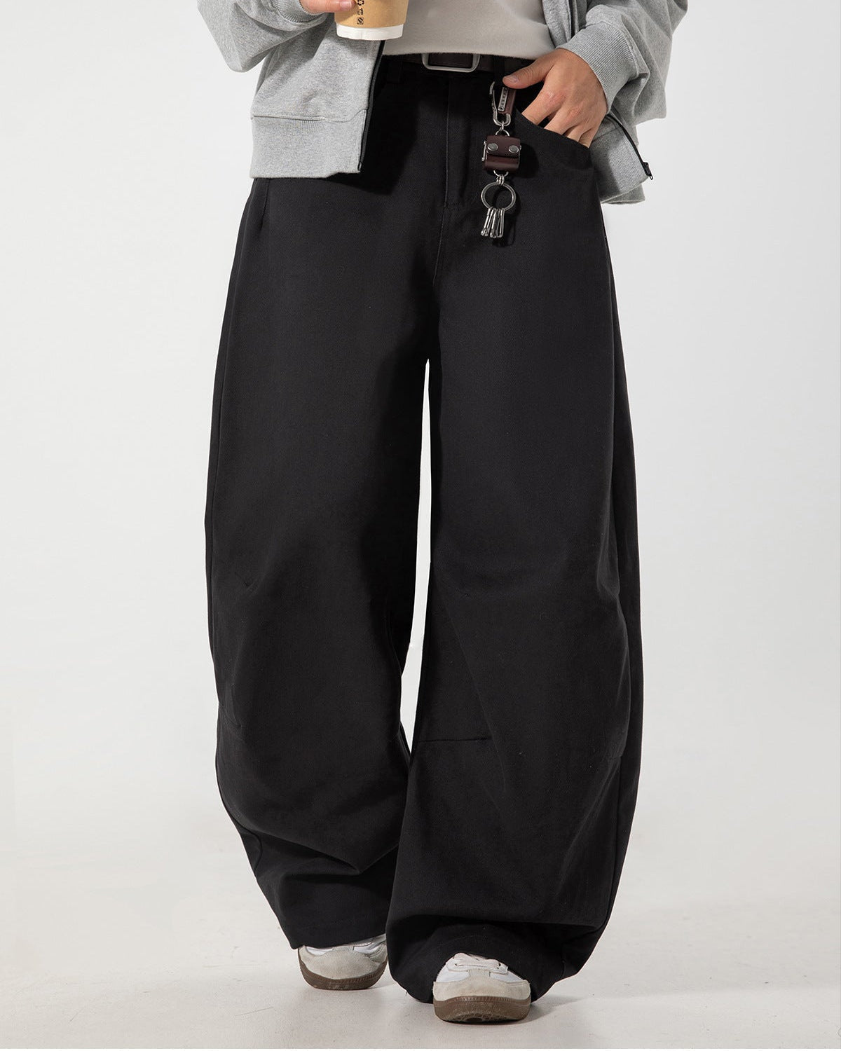 The Vintage Pleated Cargo Jeans