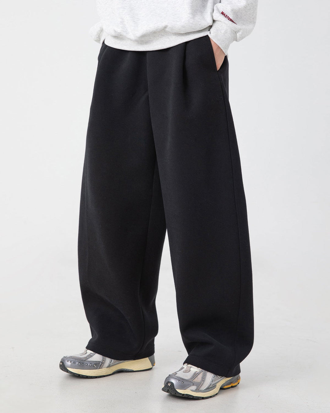 The 3D Pleated Sweatpants