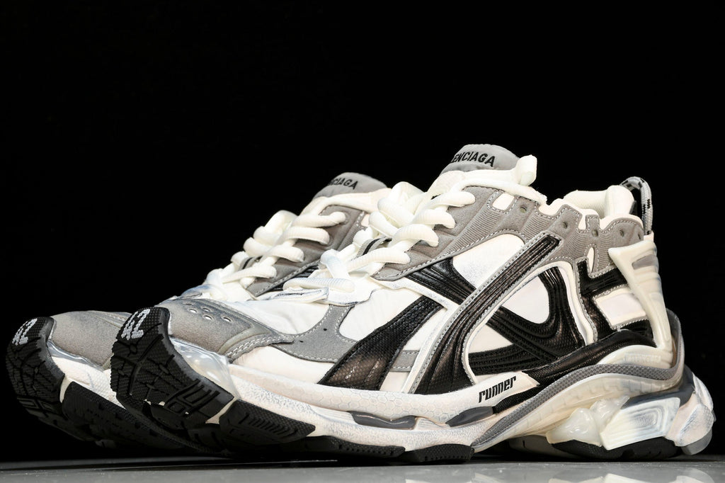 Runner 'White Black Grey'