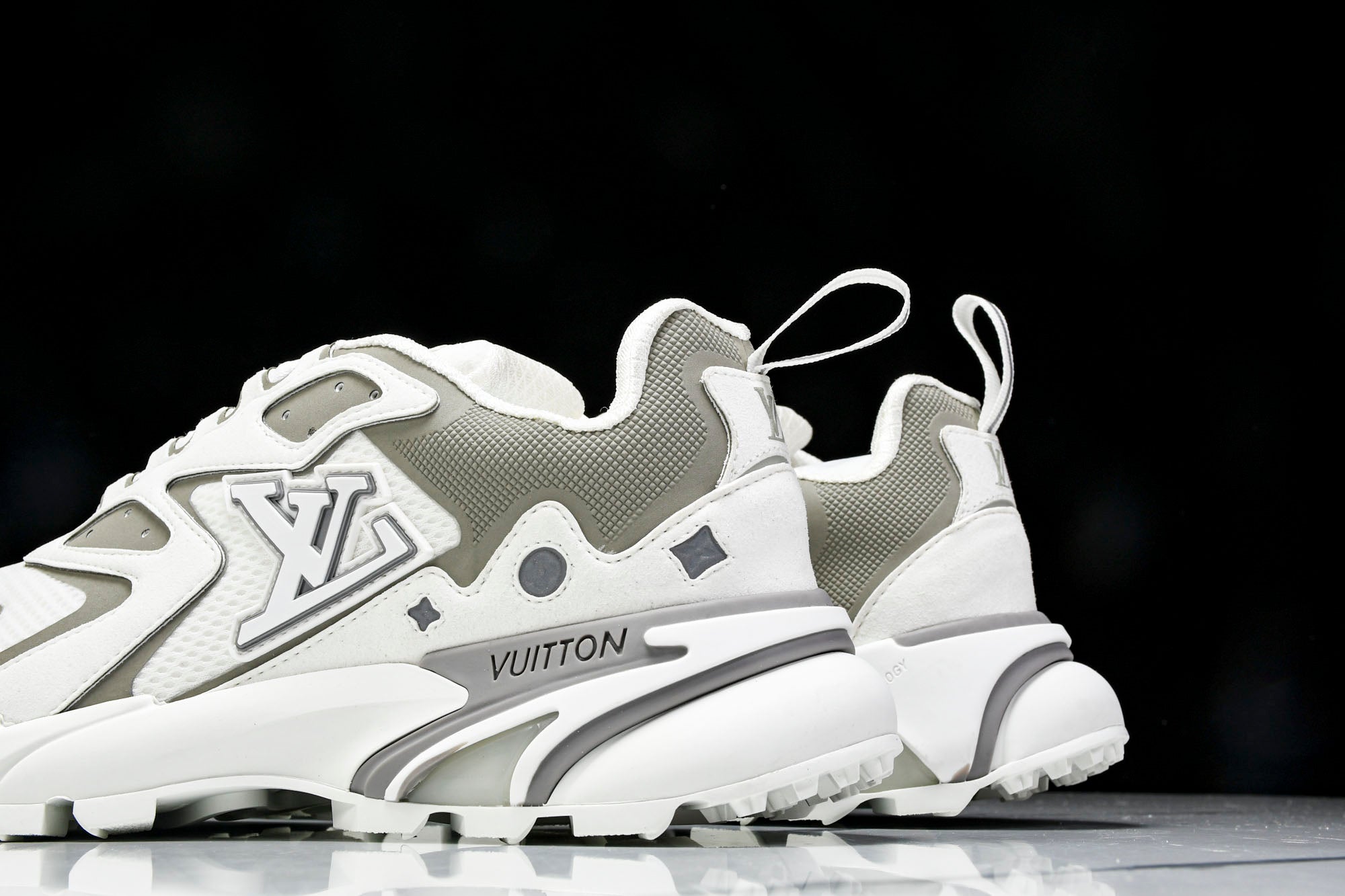 Louis Vuittоп Runner Tatic Sneaker 'White'