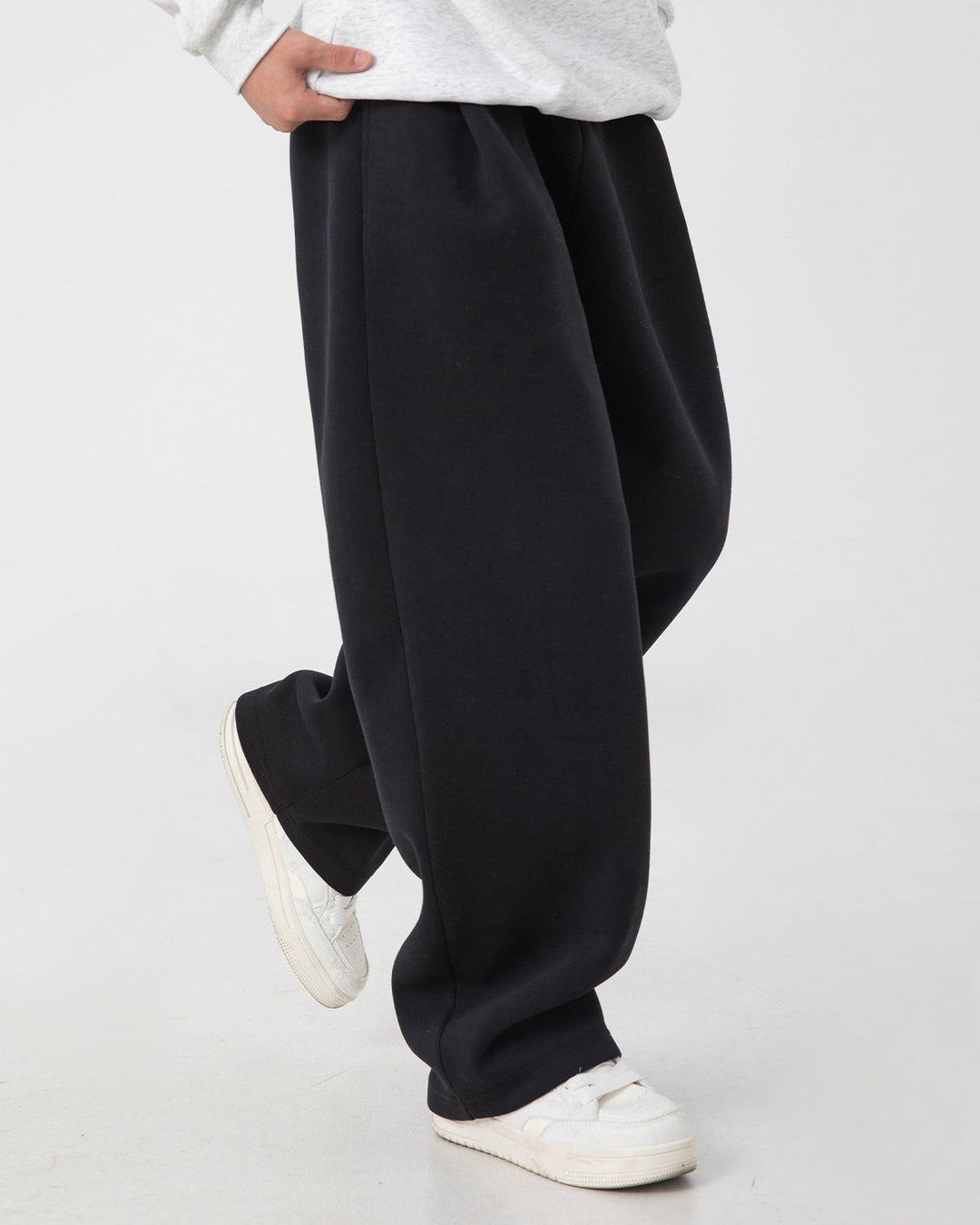 The 3D Pleated Sweatpants