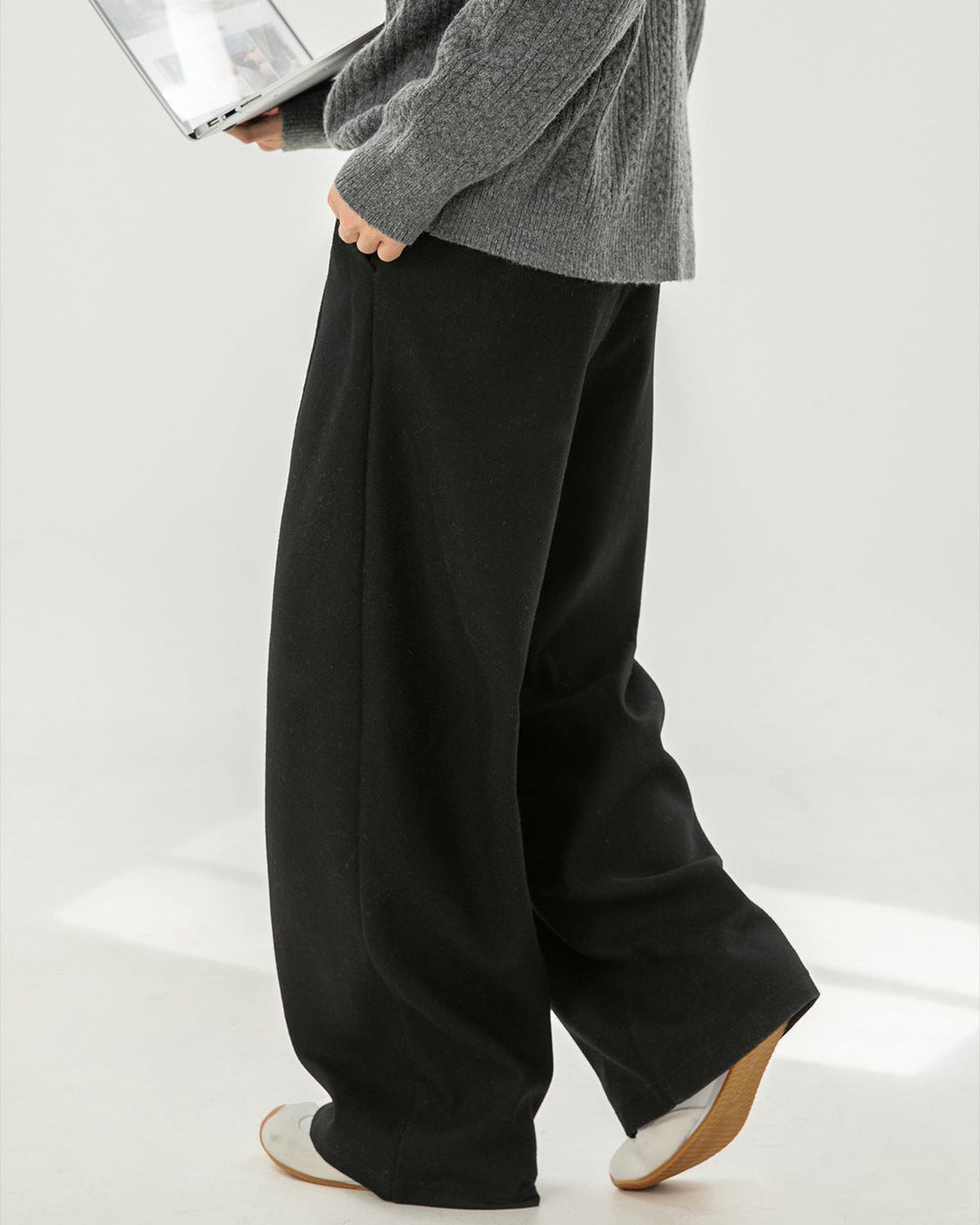 The Woolblend Draped Trousers