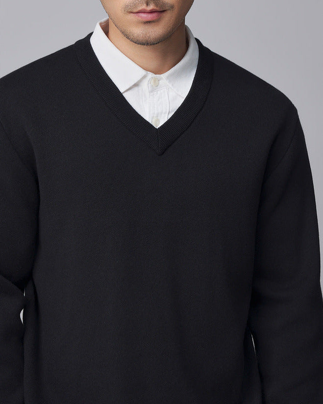 The Mo Maike Relaxed V-Neck Solid Sweater