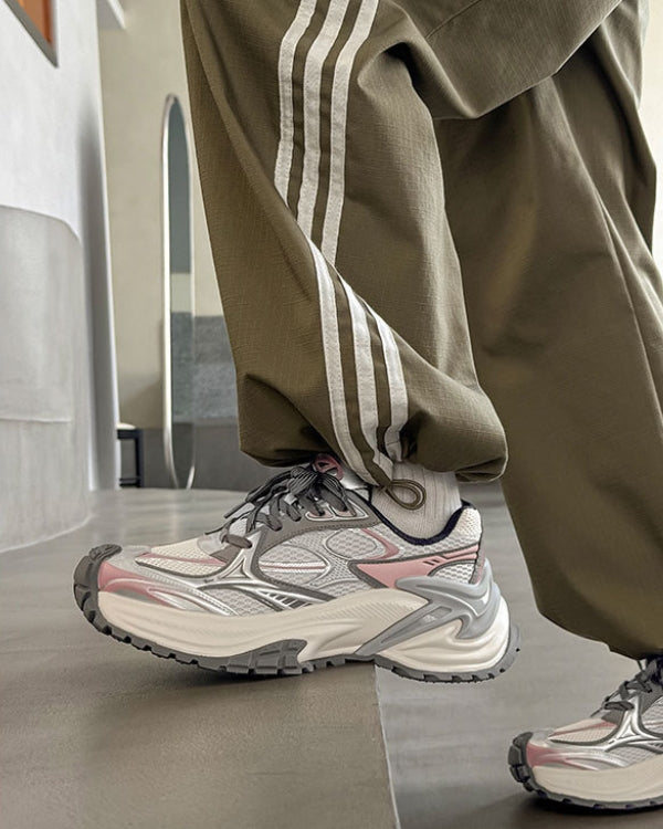 Apex Motion Trail Sneakers