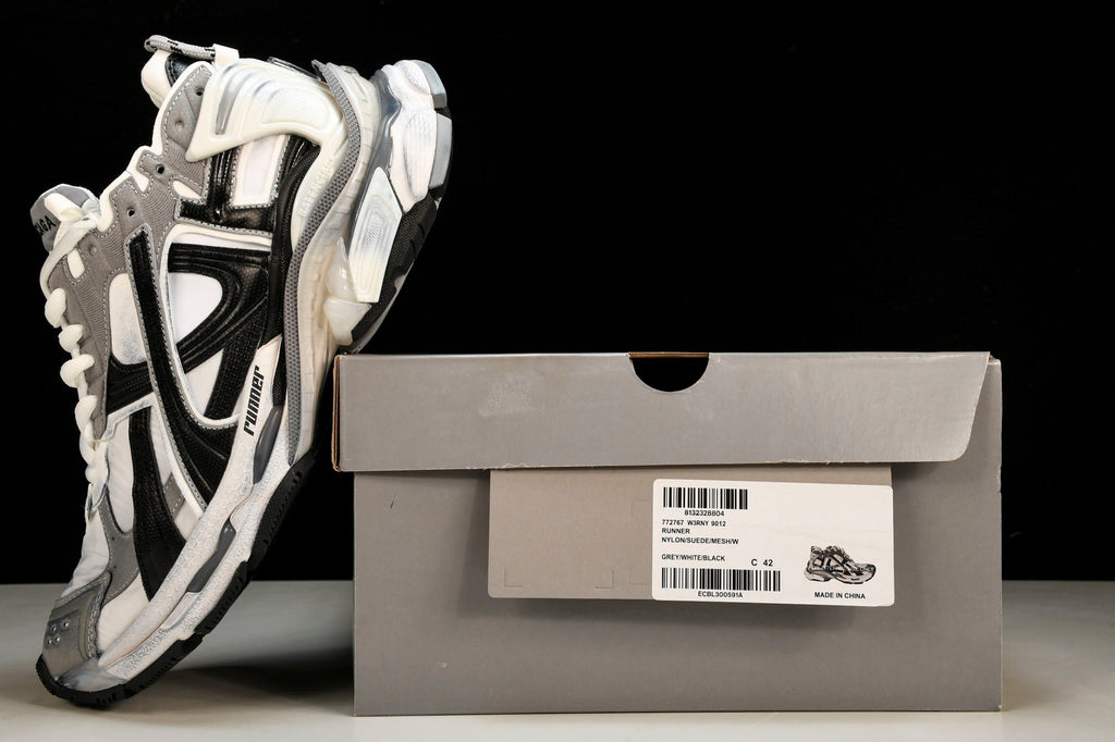 Runner 'White Black Grey'