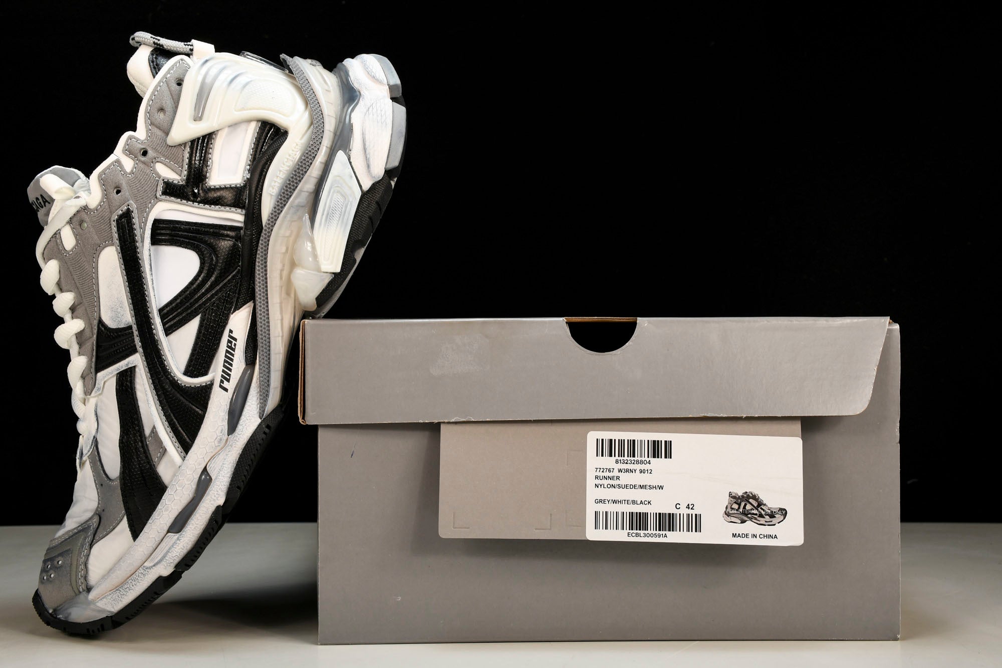 Runner 'White Black Grey'