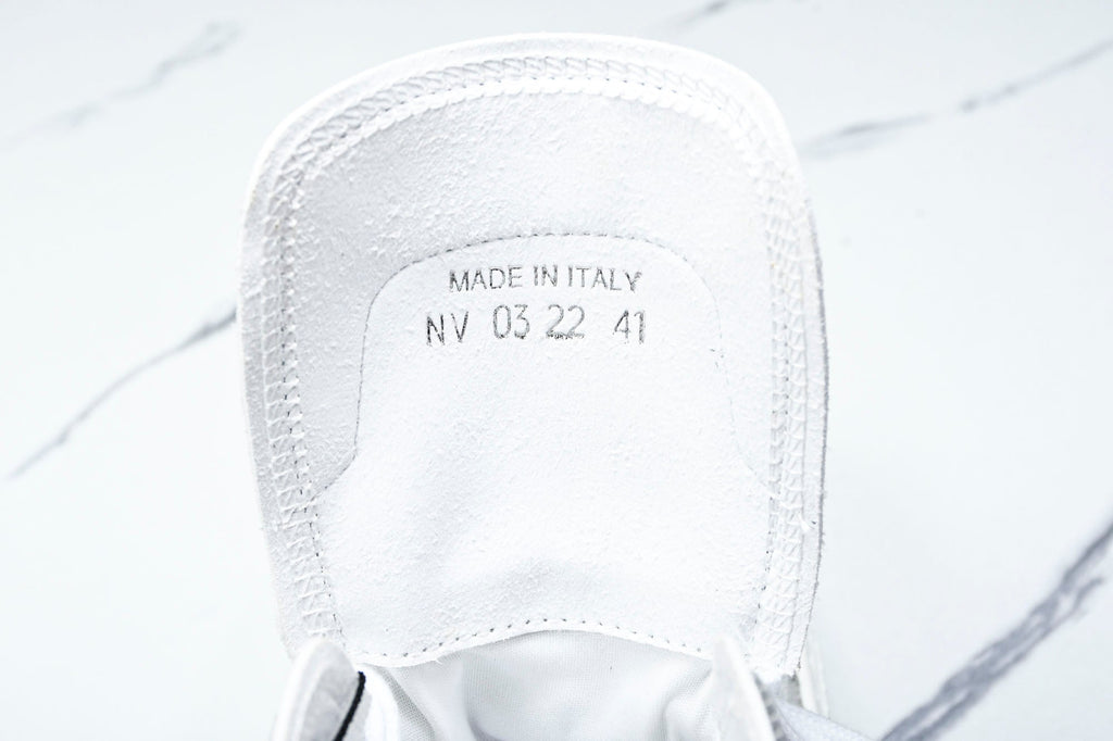 D1or B23 High x Shawn Stussy ‘Bee Embroidery Patch'