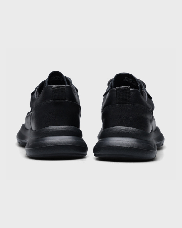 Osaka Terrain Low Sneakers