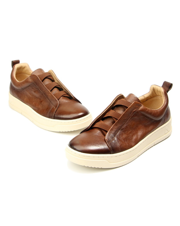 The Chestnut Vintage Laceless Leather Sneaker
