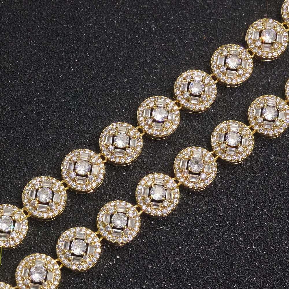 Royal Halo Disc Diamond Chain Necklace