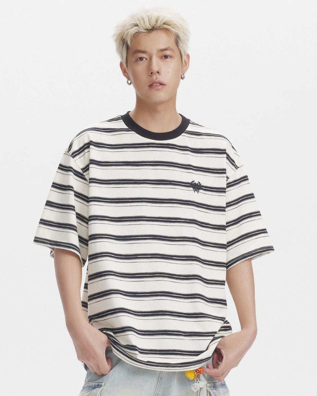The Embroidered Contrast Striped Short-sleeved T-shirt