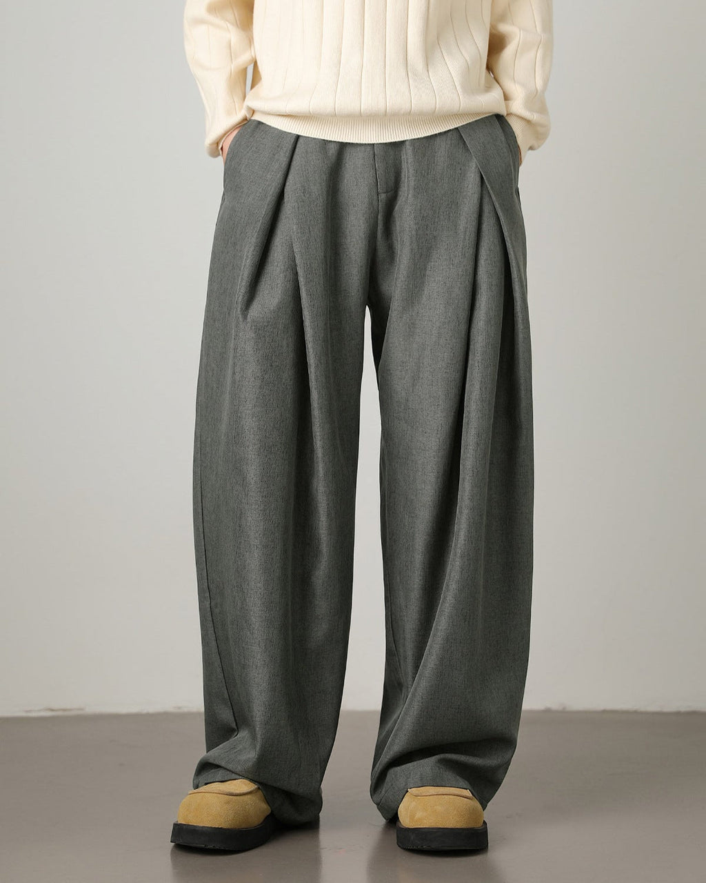 Wide-Leg Pleated Trousers