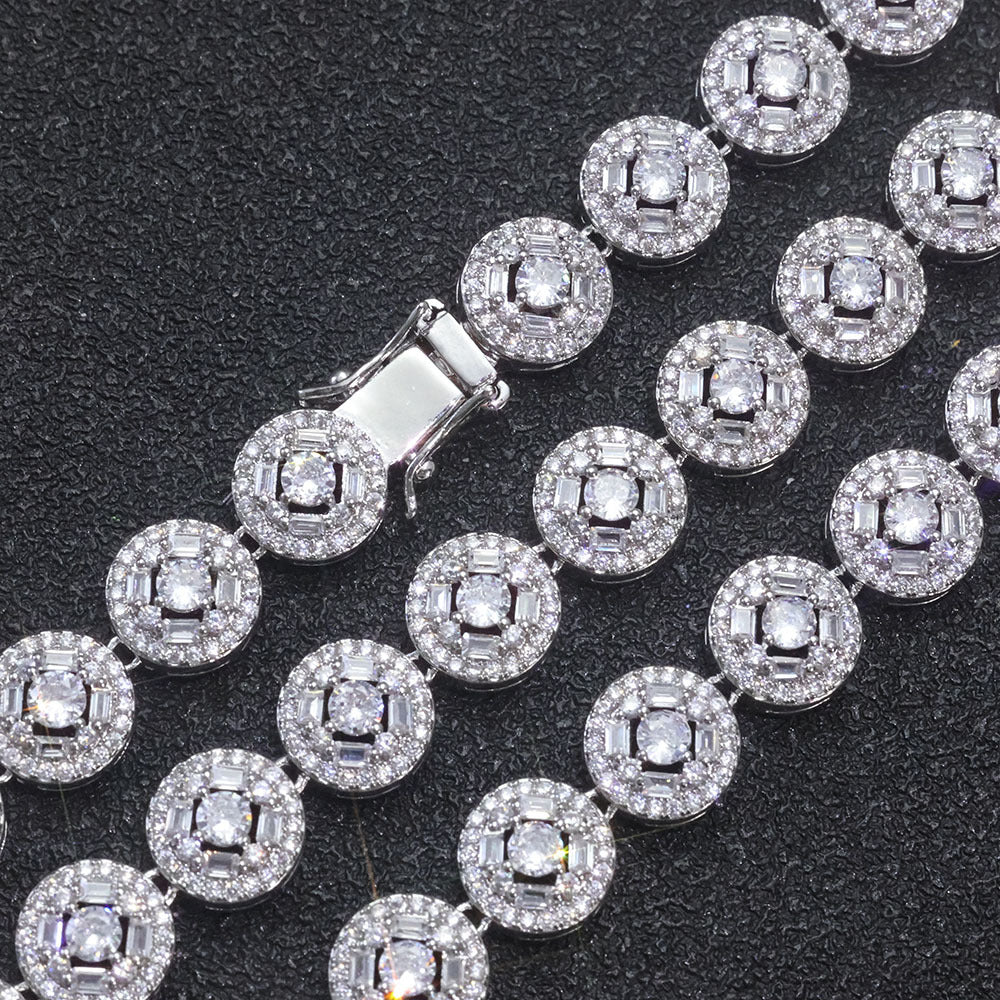 Royal Halo Disc Diamond Chain Necklace