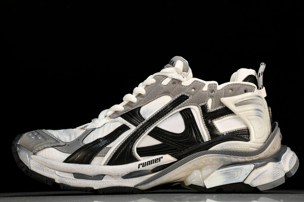 Runner 'White Black Grey'
