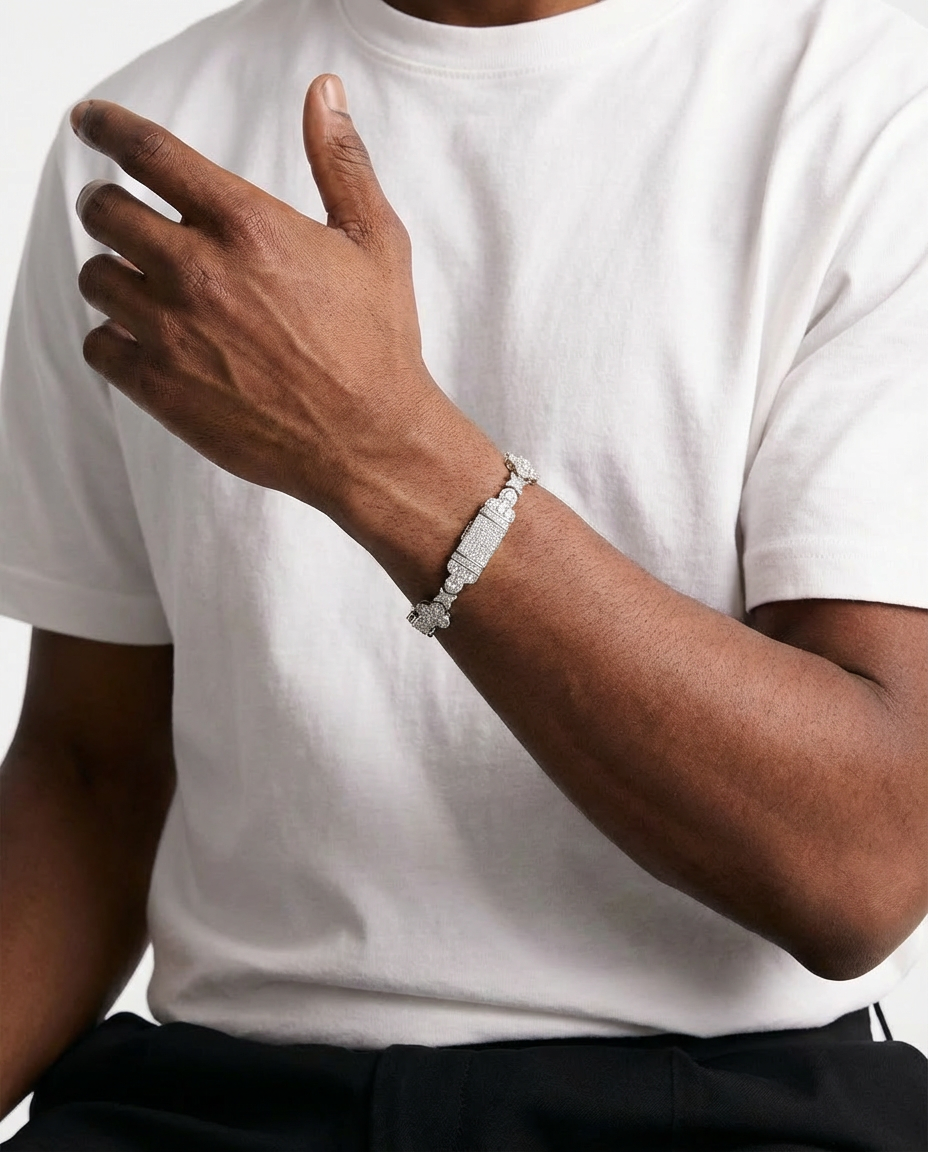 Iced Clover Link Bracelet – Gold Edition